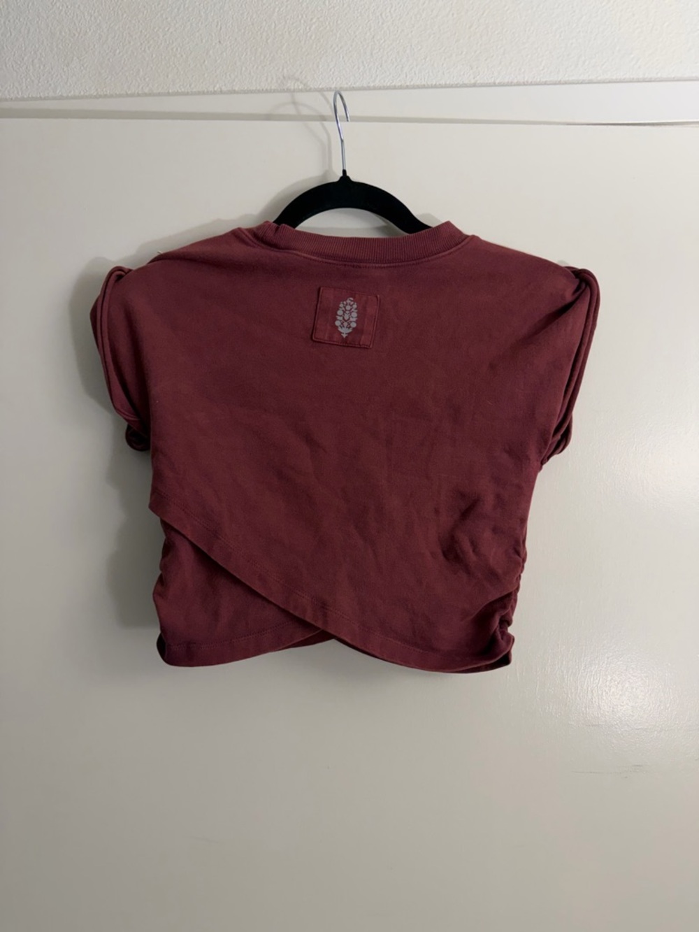 Free People Maroon Sleeveless Cropped Twist Hem Top - Picture 2 of 3